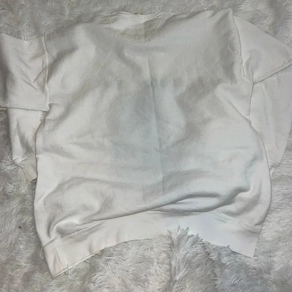 Hilton Head White Crewneck Comfort Colors Embroidered Sweatshirt size Medium - Picture 3 of 3